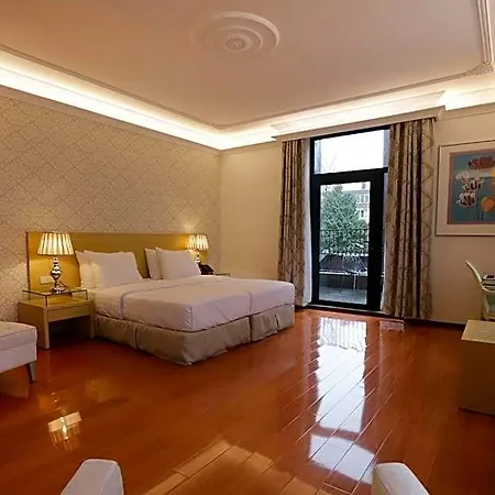 Chasse Boutique Hotel 4*